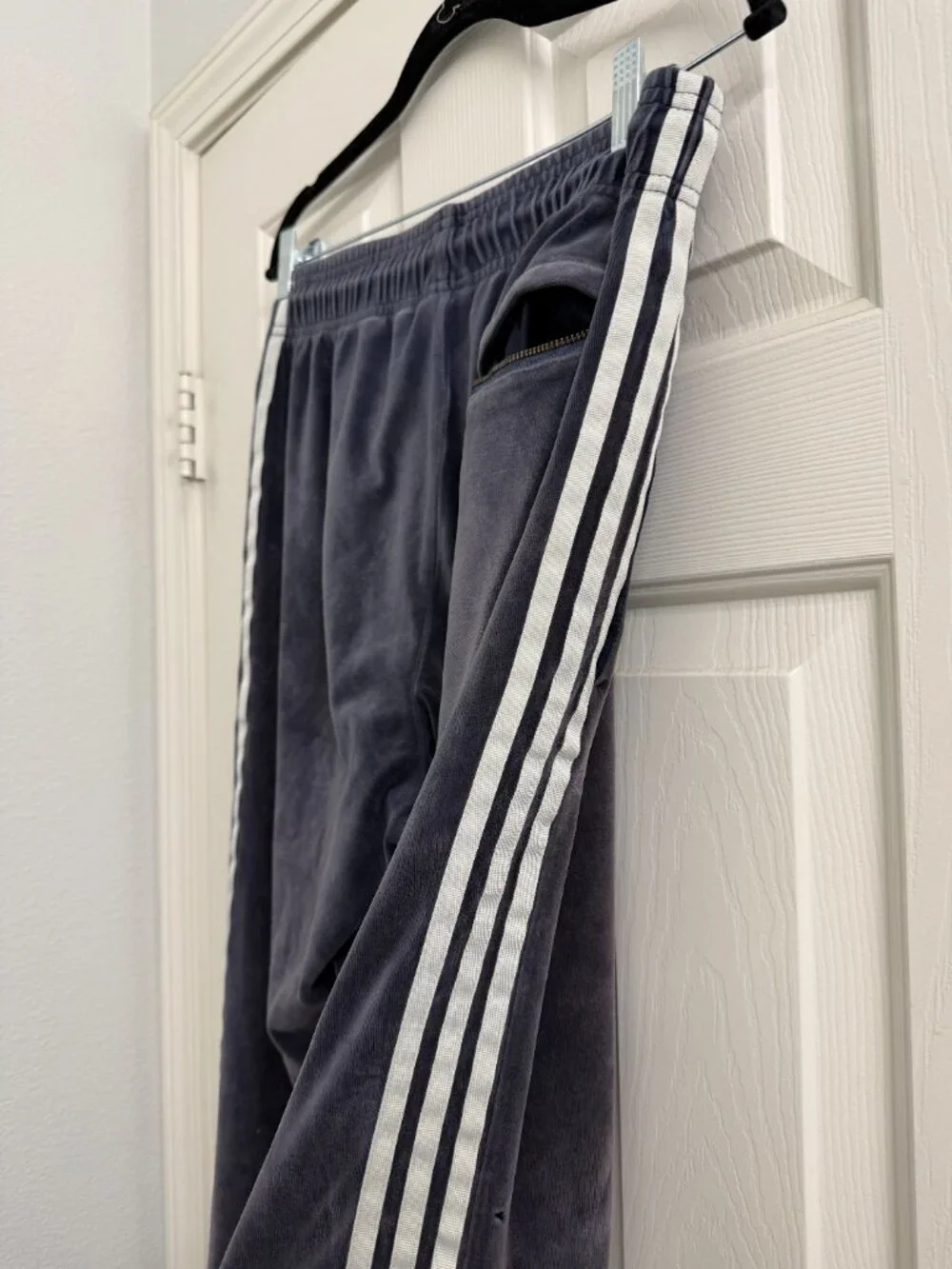 Adidas Originals Velour Track Pants Gray w/ 3 Stripes Size Medium